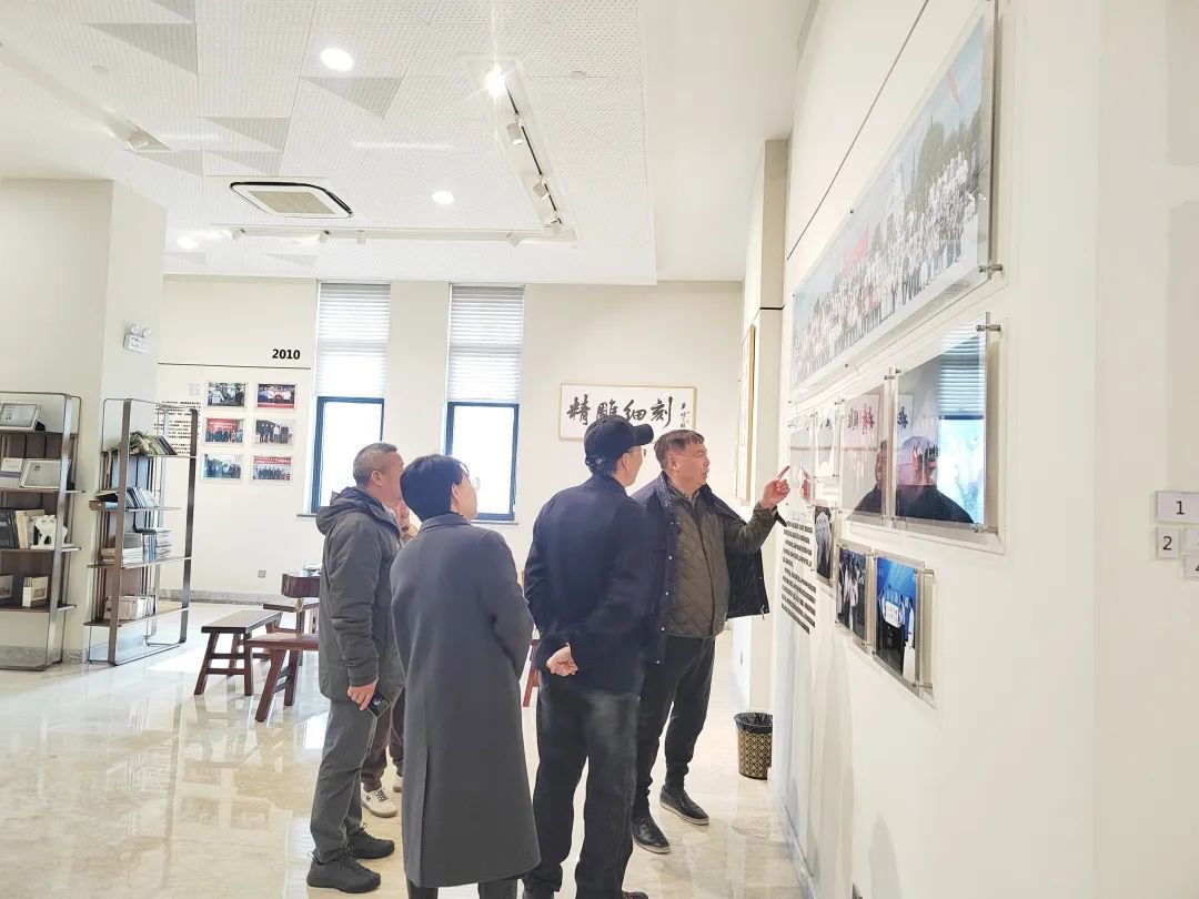 福寿园国际集团王计生总裁携赵宝晨博士光临Galaxy银河国际参观领导