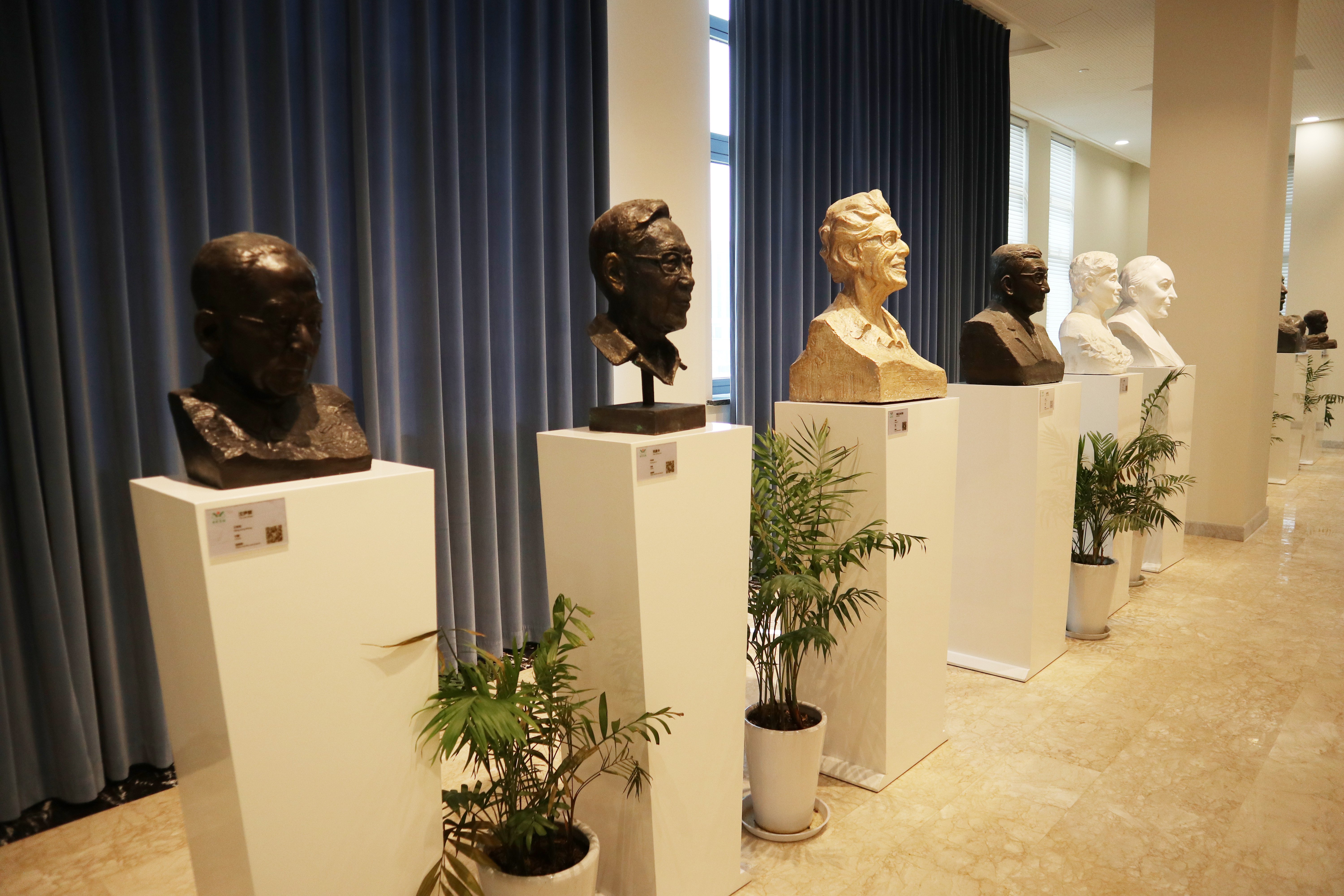 Galaxy银河国际集团：雕塑史诗，传承仁人志士的鲜丽过程