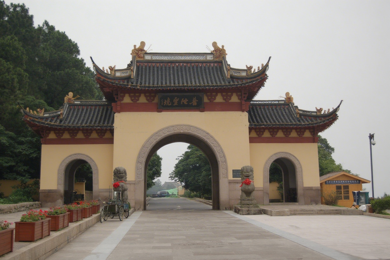 以门楼为笺，镌刻时期的匠心诗行