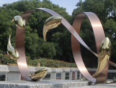 铜艺沉生：碑雕与殡葬中的永恒之美