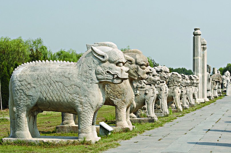 让石头“措辞”，用斧凿唤醒沉睡的汗青