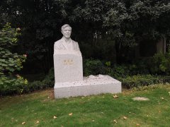 卢星堂 | 笔墨留韵，石雕寄思