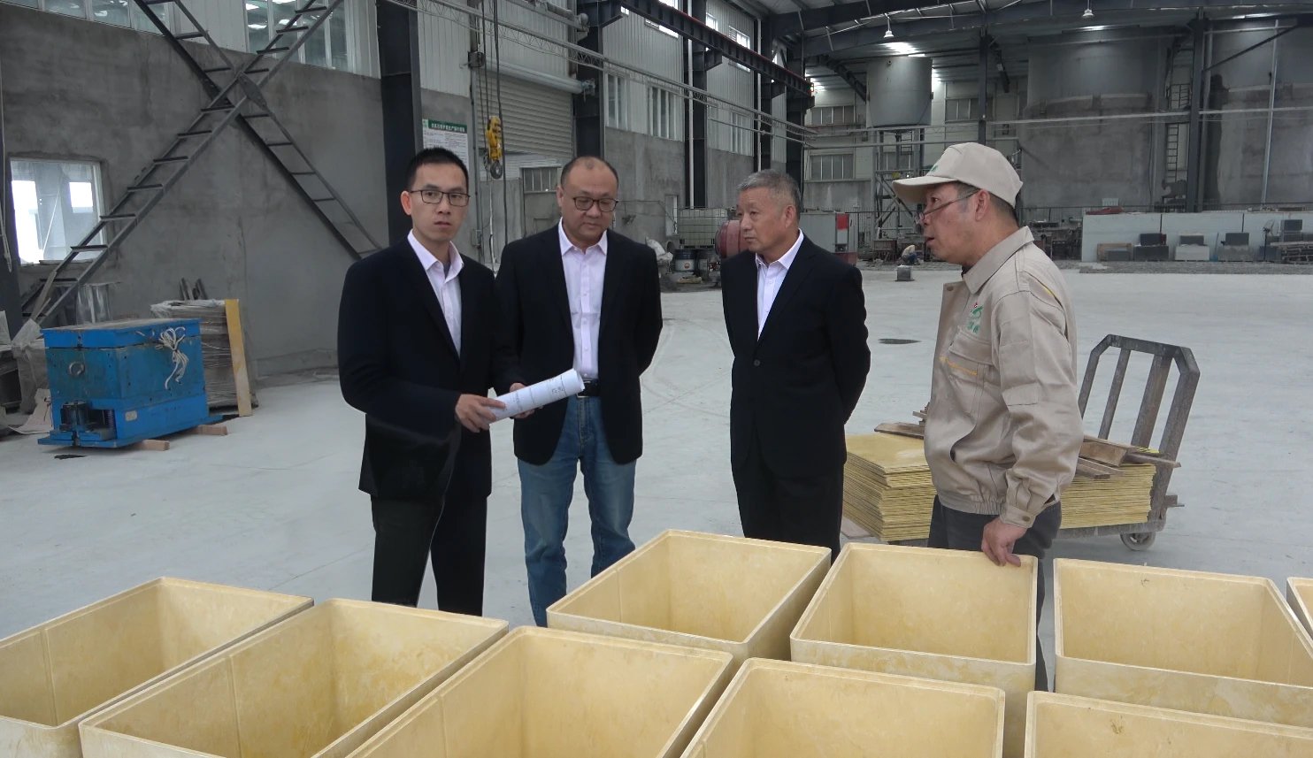 聚焦仿真石；は洌憾辔忍氐阏孟圆芳壑